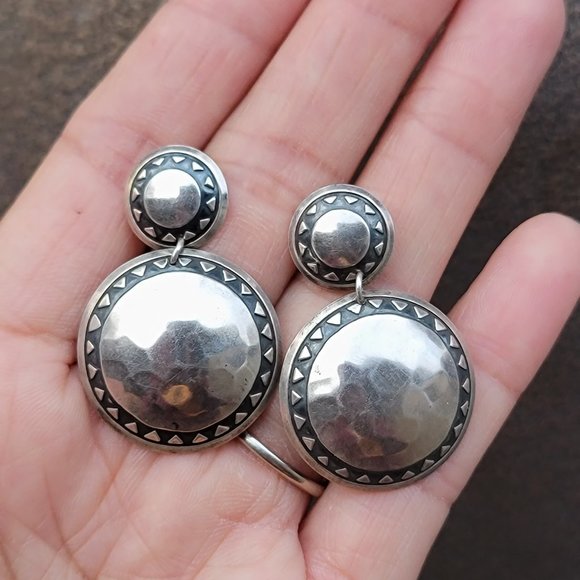 Southwestern vintage handmade 925 sterling silver hammered disc earrings - Picture 13 of 15